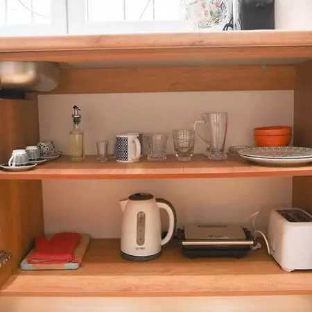 Matisse No13 - Center * Tirana