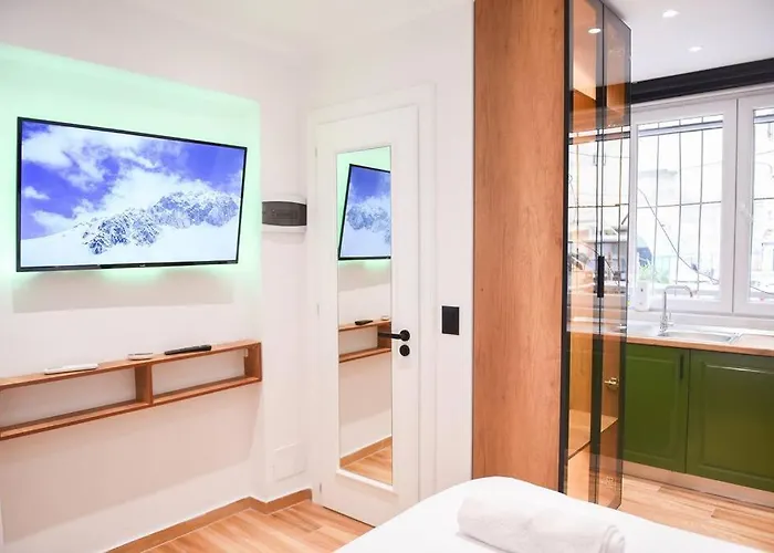 Matisse No13 - Center Apartman